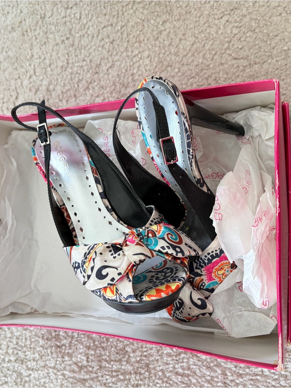 BCBGeneration Multicolor Patterned Slingback Peep-Toe Heels. Leather and satin. - Picture 3 of 5
